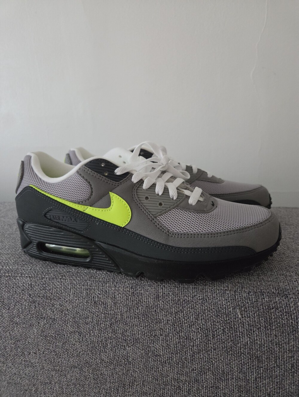 Nike Air Max 90 Grey with Neon Green Swoosh - Picture 5 of 5
